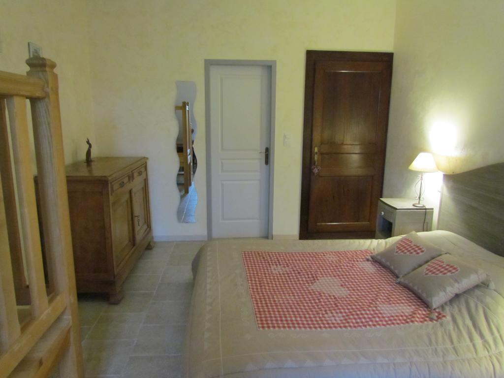 Bed and Breakfast Le Domaine Du Cerneau Nailhac Zimmer foto