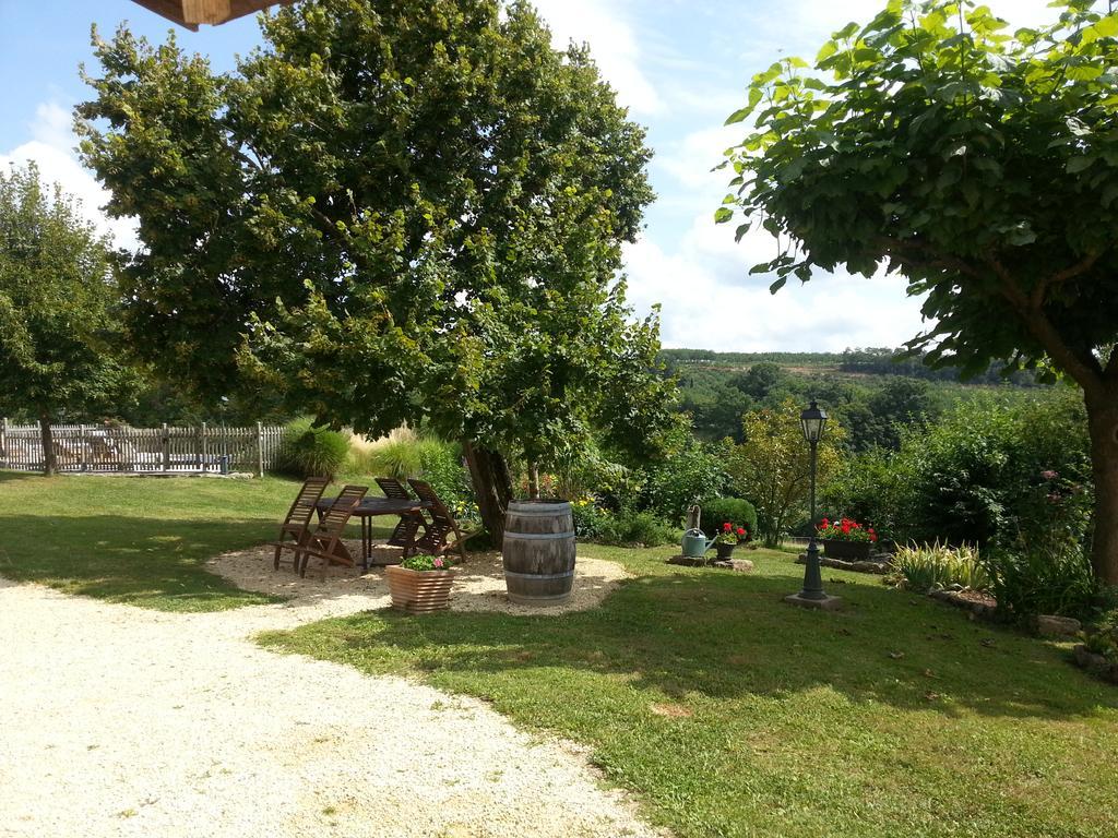Bed and Breakfast Le Domaine Du Cerneau Nailhac Exterior foto